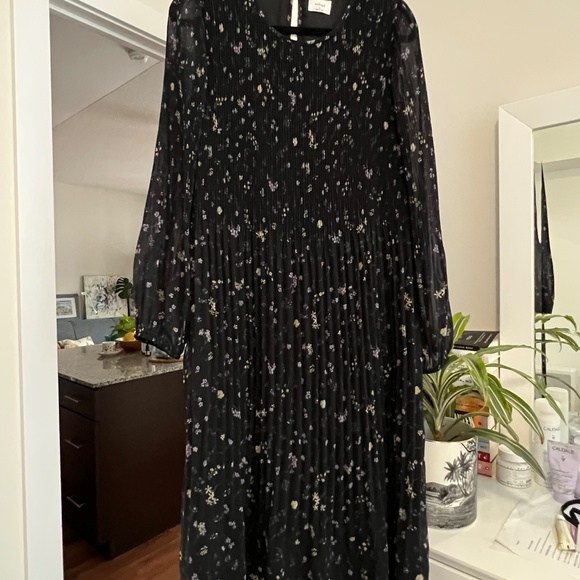 Aritzia Wilfred Daydreamer Midi Dress, Floral Print - Picture 2 of 4
